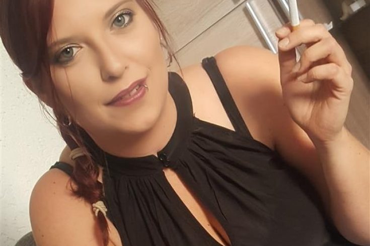 Das Live Cam Girl macht Deine Wünsche wahr vor der Live Sexcam